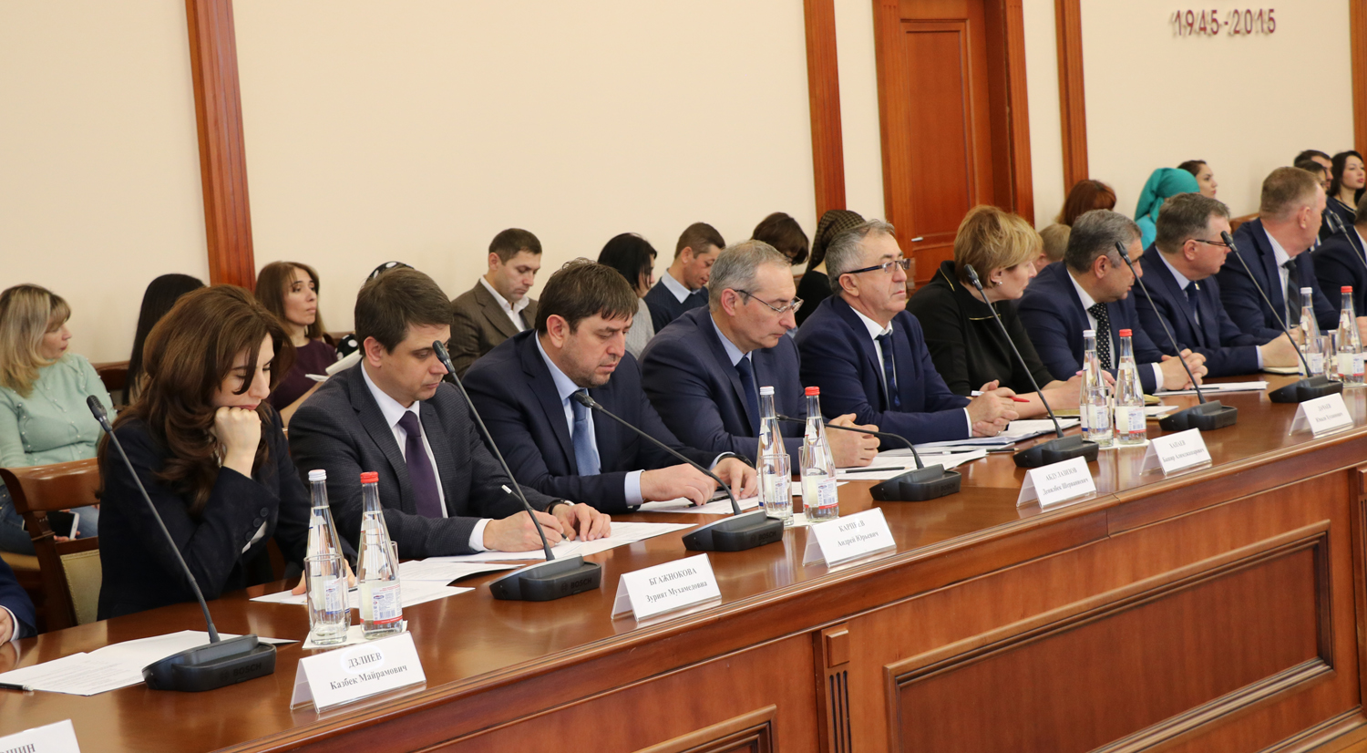Денилбек Абдулазизов принял участие в совещании по вопросам исполнения нацпроекта в СКФО