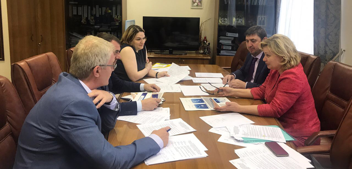 В Федеральном фонде ОМС обсудили подготовку заседания Межрегионального координационного совета по организации защиты прав застрахованных лиц, которое пройдет в Грозном 
