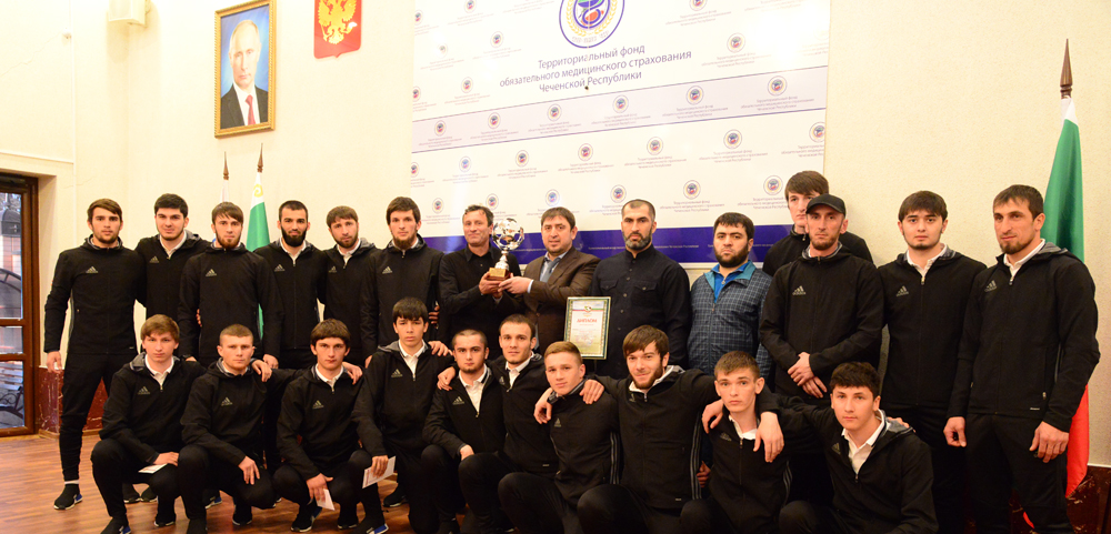 В ТФОМС Чеченской Республики прошла встреча с победителями зимнего первенства ЧР по футболу 