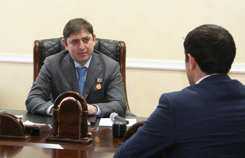 Директор ТФОМС Чеченской Республики Д.Ш. Абдулазизов: «Наша работа направлена, прежде всего, на укрепление состояния здоровья граждан»