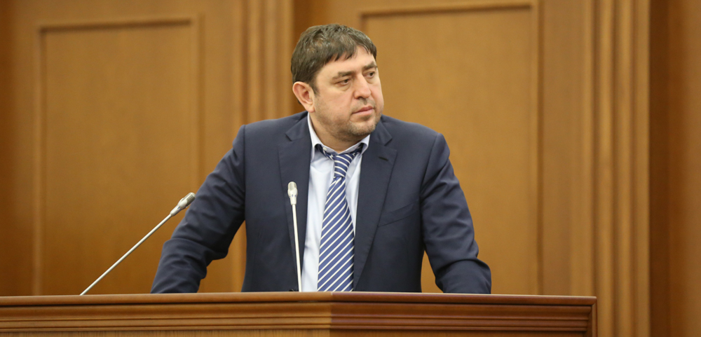Директор ТФОМС Чеченской Республики Денилбек Абдулазизов принял участие в пленарном заседании Парламента ЧР