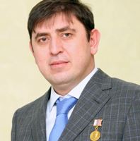 Поздравление директора ТФОМС Чеченской Республики Денилбека Абдулазизова с праздником Весны и Труда