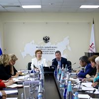 Председатель Федерального фонда ОМС Наталья Стадченко провела встречу с представителями Всероссийского союза пациентов и Всероссийского союза страховщиков