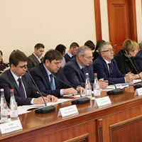 Денилбек Абдулазизов принял участие в совещании по вопросам исполнения нацпроекта в СКФО