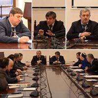 Заместитель Председателя Правительства ЧР Абдул Магомадов провел рабочее совещание в ТФОМС Чеченской Республики