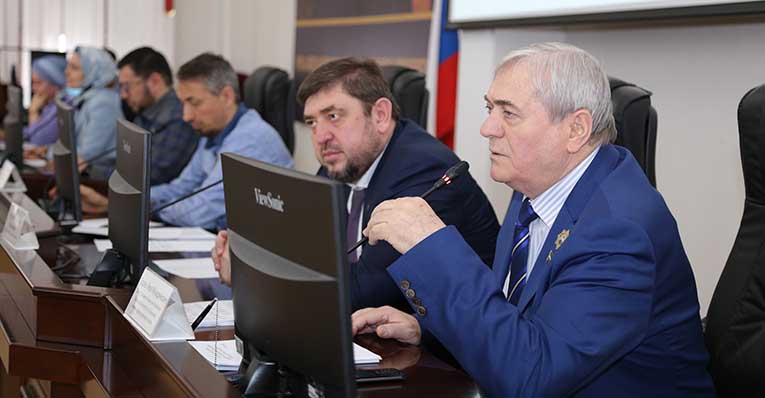 Денилбек Абдулазизов принял в коллегии Минздрава ЧР по итогам 2020 года